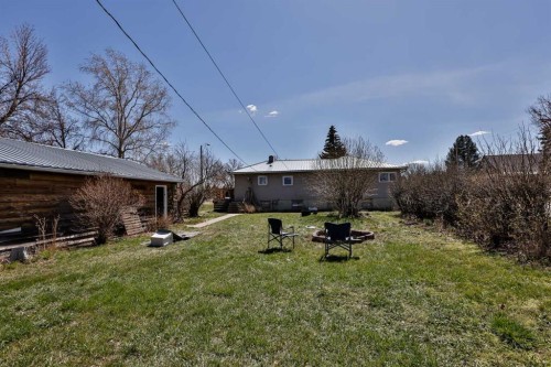 209 3 Avenue, Warner, AB - Outdoor