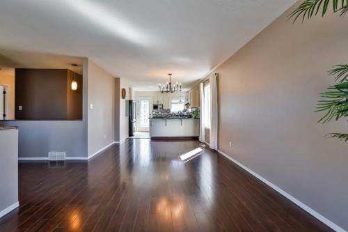 73 Mt Rundle Boulevard West, Lethbridge, AB - Indoor Photo Showing Other Room