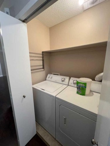 197 Oxford Road West, Lethbridge, AB - Indoor Photo Showing Laundry Room