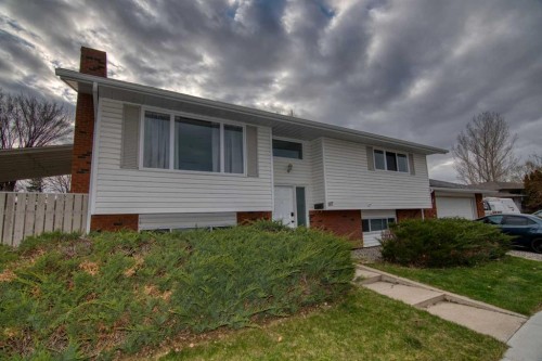 197 Oxford Road WEST Lethbridge, AB T1K 4V6