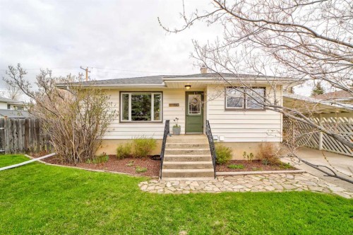 935 Kettles Street  Pincher Creek, AB T0K 1W0