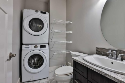 522 Moonlight Lane West, Lethbridge, AB - Indoor Photo Showing Laundry Room
