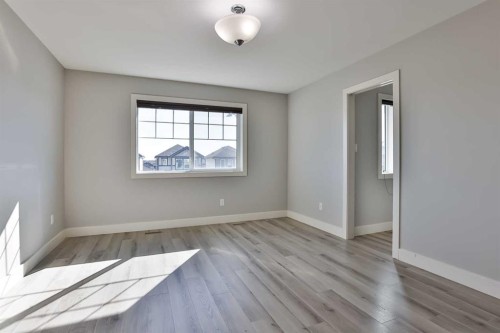 522 Moonlight Lane West, Lethbridge, AB - Indoor Photo Showing Other Room