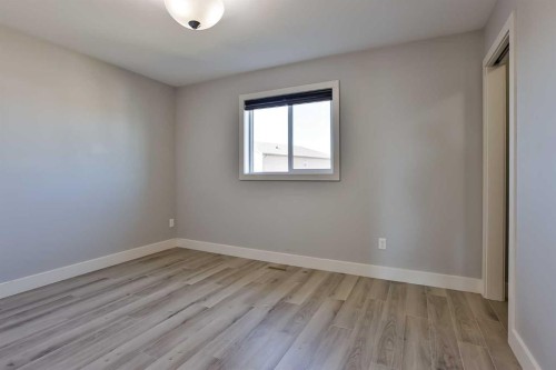 522 Moonlight Lane West, Lethbridge, AB - Indoor Photo Showing Other Room