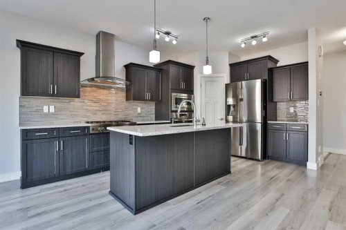 522 Moonlight Lane West, Lethbridge, AB - Indoor Photo Showing Kitchen With Stainless Steel Kitchen With Upgraded Kitchen