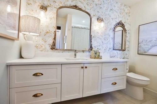 217-102 Scenic Drive North, Lethbridge, AB - Indoor Photo Showing Bathroom