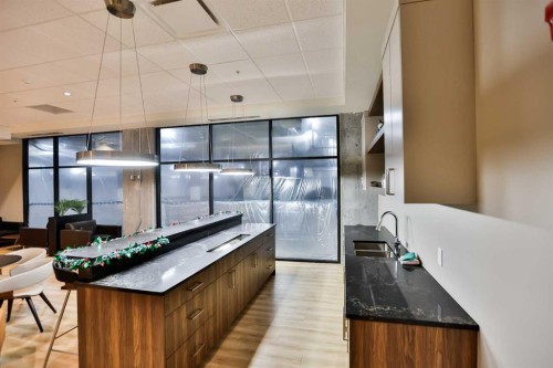 217-102 Scenic Drive North, Lethbridge, AB - Indoor