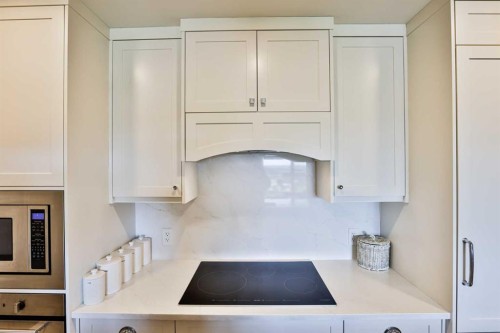 217-102 Scenic Drive North, Lethbridge, AB - Indoor Photo Showing Kitchen