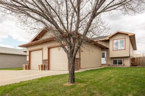 5046 41 Street, Taber, AB 