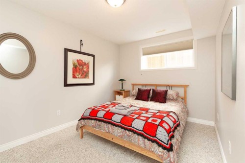 11 Salish Bay West, Lethbridge, AB - Indoor Photo Showing Bedroom