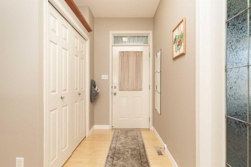 11 Salish Bay West, Lethbridge, AB - Indoor Photo Showing Other Room