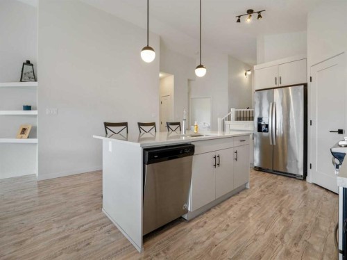 1373 Pacific Circle West, Lethbridge, AB - Indoor Photo Showing Kitchen