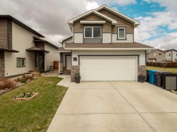 1373 Pacific Circle WESTLethbridge, AB T1J 5V3