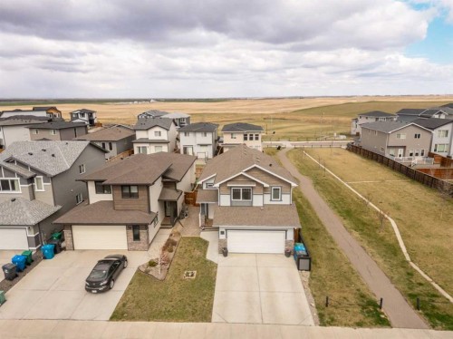 1373 Pacific Circle West, Lethbridge, AB - Outdoor
