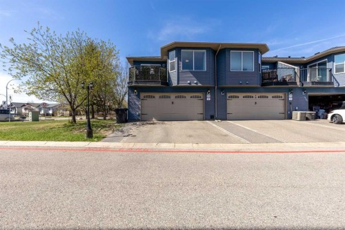 5-16 Sunridge Boulevard West, Lethbridge, AB - Outdoor