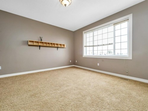 689 Blackfoot Terrace West, Lethbridge, AB - Indoor Photo Showing Other Room