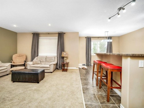 689 Blackfoot Terrace West, Lethbridge, AB - Indoor