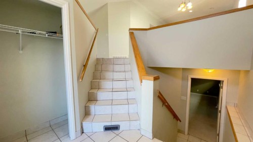 34 Blackfoot Road West, Lethbridge, AB - Indoor