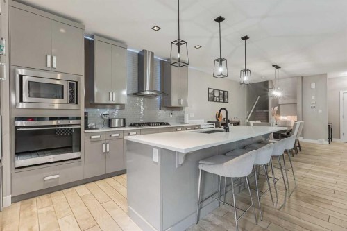 1544 Coalbanks Boulevard West, Lethbridge, AB - Indoor Photo Showing Kitchen With Upgraded Kitchen