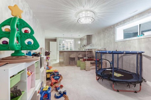 1544 Coalbanks Boulevard West, Lethbridge, AB - Indoor