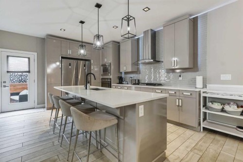 1544 Coalbanks Boulevard West, Lethbridge, AB - Indoor Photo Showing Kitchen With Upgraded Kitchen