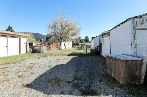 22720, 22718 8 Avenue, Hillcrest, AB - Outdoor