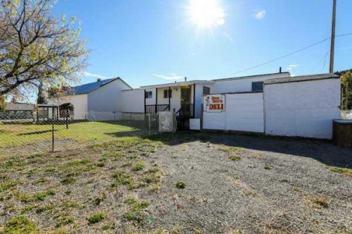 22720, 22718 8 Avenue, Hillcrest, AB - Outdoor
