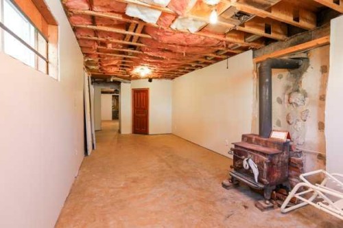 22720, 22718 8 Avenue, Hillcrest, AB - Indoor Photo Showing Basement