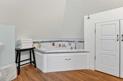 4717 2 Street West, Claresholm, AB - Indoor Photo Showing Laundry Room