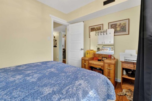 4717 2 Street West, Claresholm, AB - Indoor Photo Showing Bedroom
