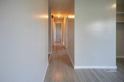 2501 13 Avenue North, Lethbridge, AB - Indoor Photo Showing Other Room