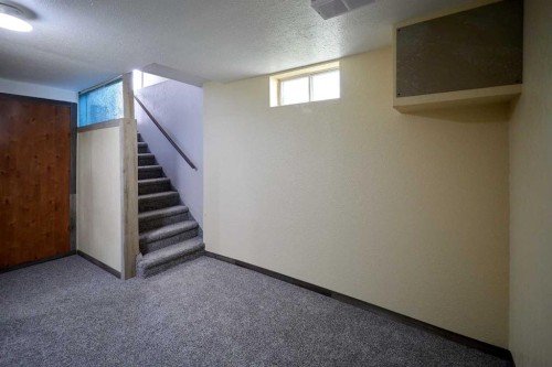 2501 13 Avenue North, Lethbridge, AB - Indoor