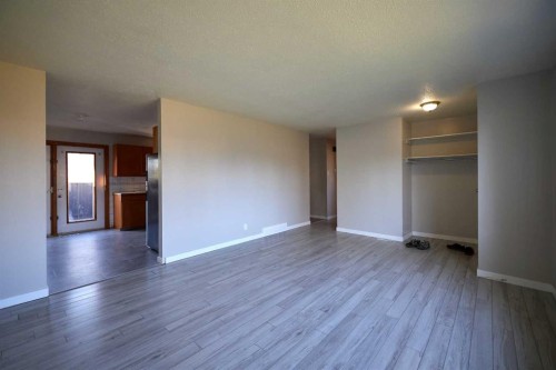 2501 13 Avenue North, Lethbridge, AB - Indoor Photo Showing Other Room
