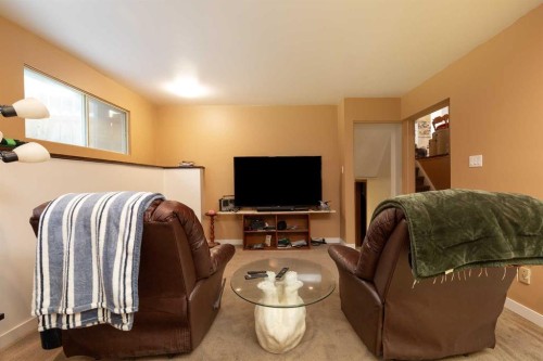 78 Pensacola Court West, Lethbridge, AB - Indoor
