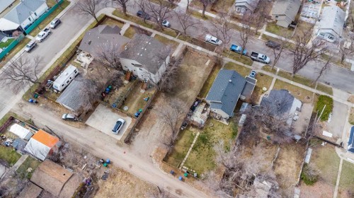 809 12 B Street North, Lethbridge, AB 