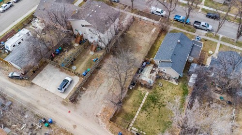 809 12 B Street North, Lethbridge, AB 