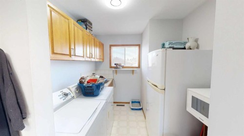 2119 17A Avenue, Coaldale, AB - Indoor Photo Showing Laundry Room