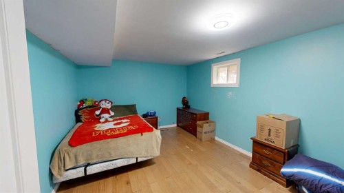 2119 17A Avenue, Coaldale, AB - Indoor Photo Showing Bedroom