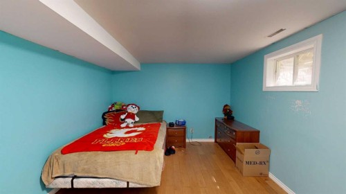 2119 17A Avenue, Coaldale, AB - Indoor Photo Showing Bedroom