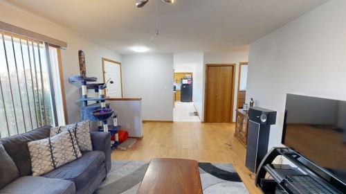 2119 17A Avenue, Coaldale, AB - Indoor Photo Showing Living Room