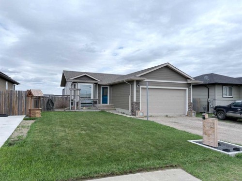 702 2 Street EAST Cardston, AB T0K 0K0
