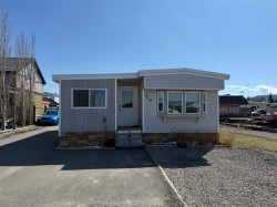 414 1 Street Lundbreck, AB T0K 1H0
