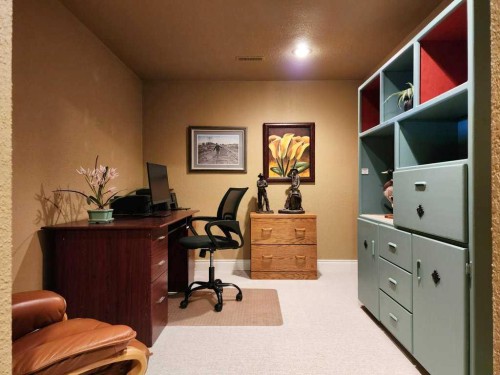 20 Deer Path Meadow, Fort Macleod, AB - Indoor Photo Showing Office