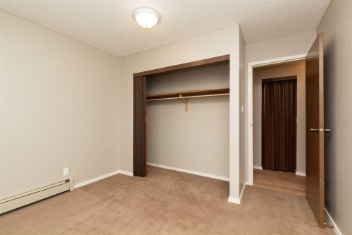 109-85 Foxbend Crescent North, Lethbridge, AB - Indoor Photo Showing Other Room
