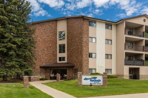 109-85 Foxbend Crescent North, Lethbridge, AB - Outdoor