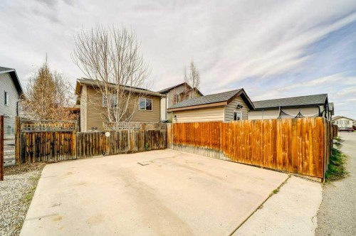 121 Mt Sundance Crescent West, Lethbridge, AB - Outdoor