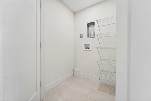2537 16 Avenue, Coaldale, AB - Indoor Photo Showing Other Room