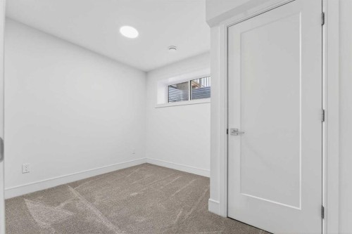 2537 16 Avenue, Coaldale, AB - Indoor Photo Showing Other Room