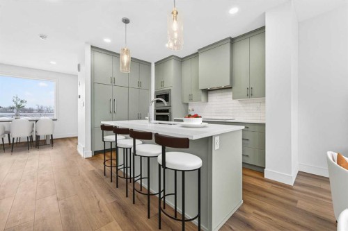2537 16 Avenue, Coaldale, AB - Indoor Photo Showing Kitchen With Upgraded Kitchen