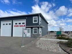 5-3954 30 Street NORTHLethbridge, AB T1H 6Z4